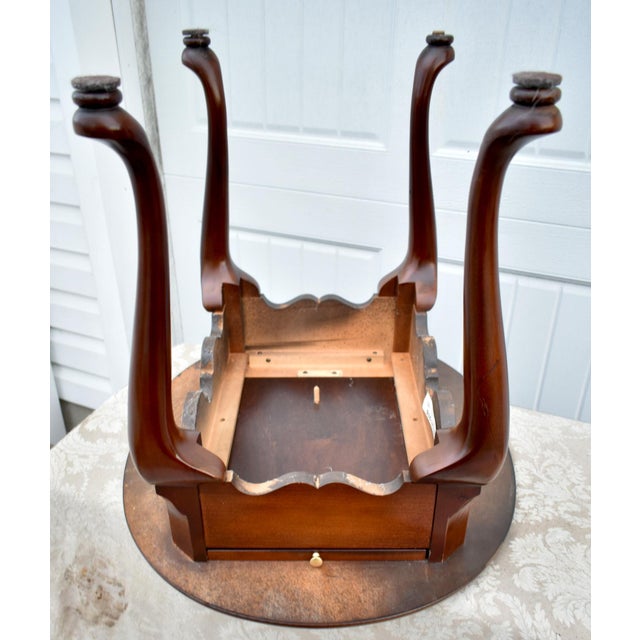 Thomasville Cherry Wood Table Vintage Queen Anne Oval Side End Pull Out Shelf For Sale - Image 12 of 12