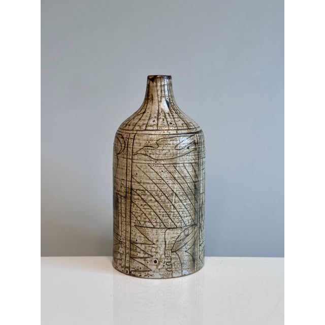An early, graphically designed ceramic vase by Gerhard Liebenthron (1925-2005), one of the leading figures of North German...