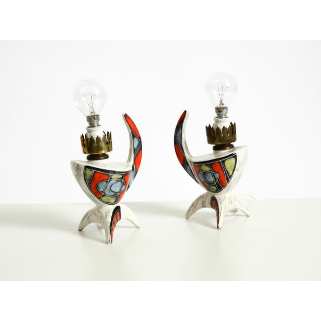 Mid-Century Modern Italian Hand-Painted Ceramic Table Lamps, 1950s, Set of 2 For Sale - Image 3 of 18