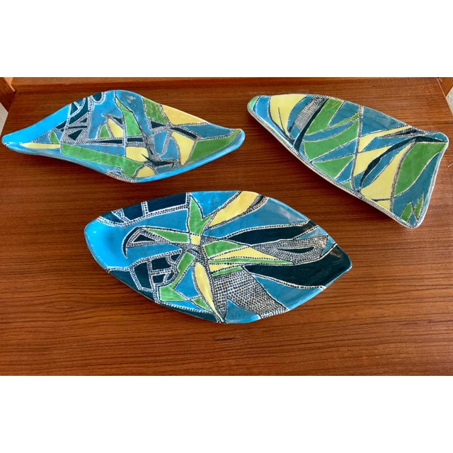 Postmodern Memphis Art Pottery Ceramic Tea Set Cups Platter Set - 14 Pieces For Sale - Image 9 of 13