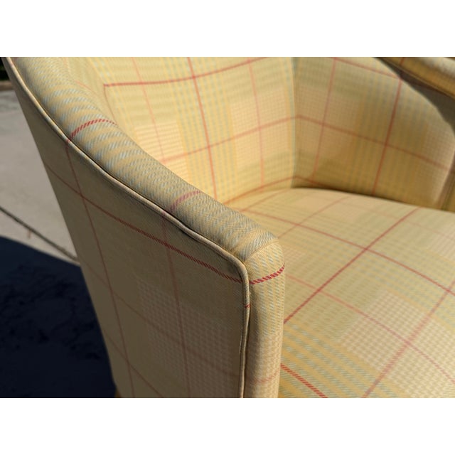 Late 20th Century Vintage Sherrill Furniture Bucket Dining Chairs on Casters in Plaid Upholstery, Set of 4 For Sale - Image 5 of 16