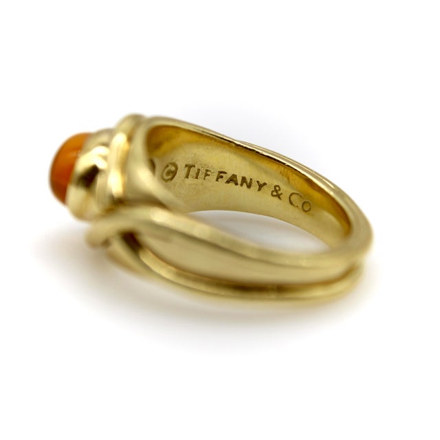 1970s Vintage Tiffany & Co. 18k Gold Crossover Citrine Cabochon Ring, Size 5.25 For Sale In Los Angeles - Image 6 of 10