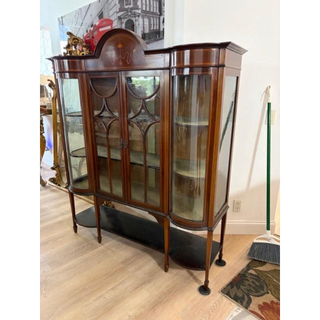 Antique English Mahogany Display Cabinet , Satinwood Inlay. For Sale - Image 4 of 8