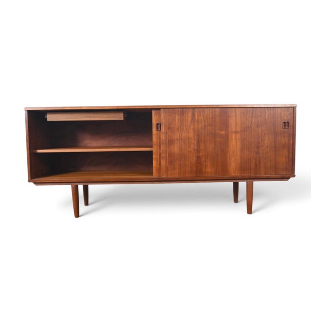 Mid-Century Modern Danish Modern Square Pull Credenza in Teak For Sale - Image 3 of 9