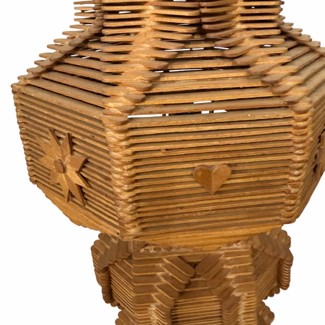 Vintage Mid Century Pinwheel and Hearts Design Popsicle Stick Lamp For Sale - Image 6 of 8
