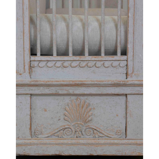 Swedish 19th Century Gustavian Painted Daybed For Sale - Image 10 of 10