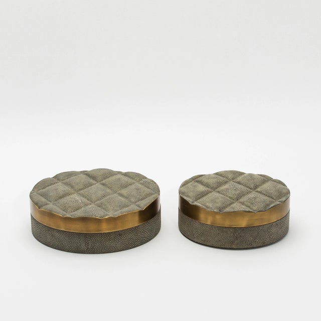 Wood Set of 2 Quilted Boxes in Grey Shagreen With Bronze Patina Brass by Kifu Paris For Sale - Image 7 of 7