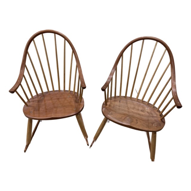 Attributed Thos. Moser Child’s Continuous Arm Rocker – Set of 2 For Sale