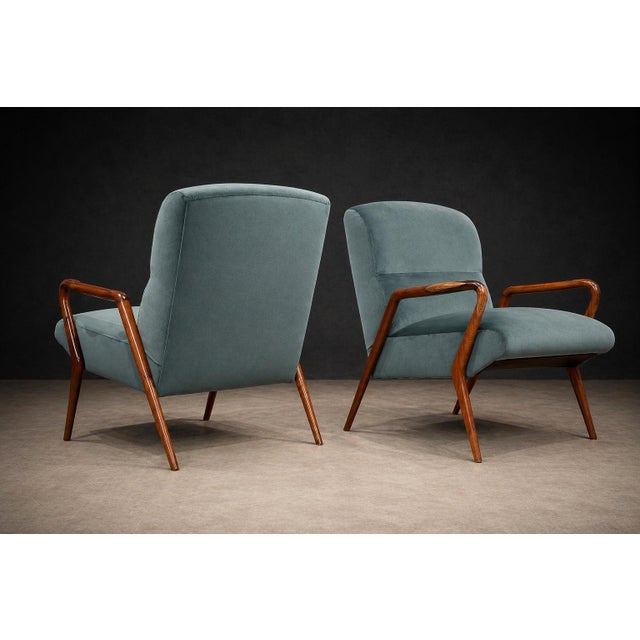 A poised study in balance and movement, this pair of armchairs by Giuseppe Scapinelli captures the designer’s unmistakable...