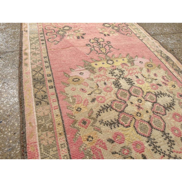 Mid 20th Century Galerie Shabab Collection Mid-20th Century Turkish Oushak Throw Rug For Sale - Image 5 of 10