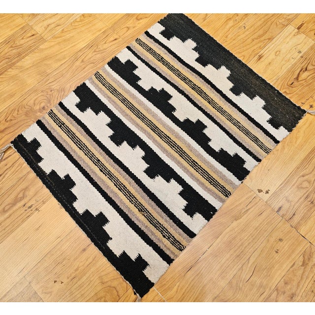 Off-white Vintage Navajo Navajo Rug, Canyon Pattern, Native American Wall Art, 2x2 For Sale - Image 8 of 9