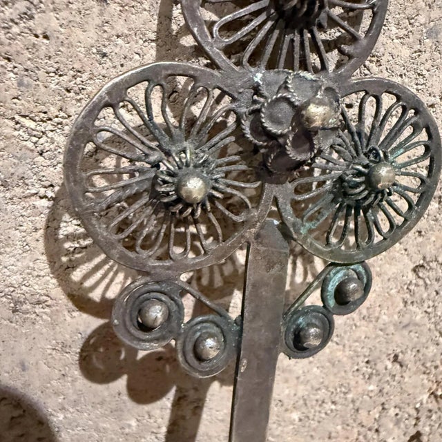 For your consideration, a filigree hair pin or bobby pin, silver plated. It can be used as a Letter Opener. Unmarked, no...