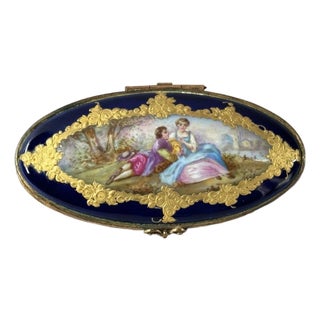 1860 Sèvres Romantic Blue Porcelain Trinket Box France For Sale