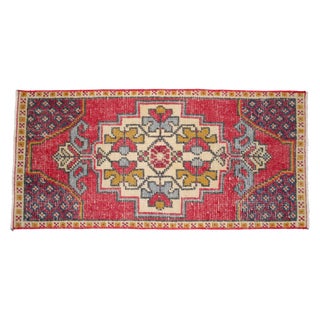 Hand Knotted Low Pile Turkish Small Rug Entry Decor, Bath Mat - 19'' X 38'' For Sale