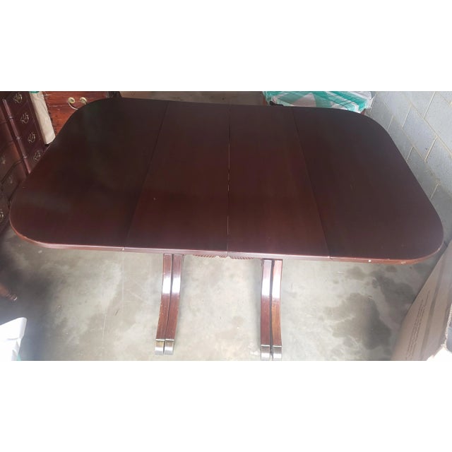 1950s Georgetown Galleries George III Style Mahogany Drop Leaf Dining Table For Sale - Image 4 of 11