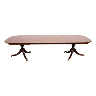 Stickley Georgian Banded Flame Mahogany Double Pedestal Extension Dining Table | Newly Refinished For Sale