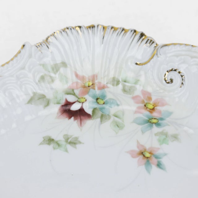 White Elegant Antique White and Gold Porcelain Plate With Floral Motif For Sale - Image 8 of 9