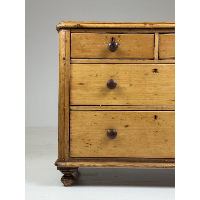 Country Commode in Pine For Sale - Image 3 of 18