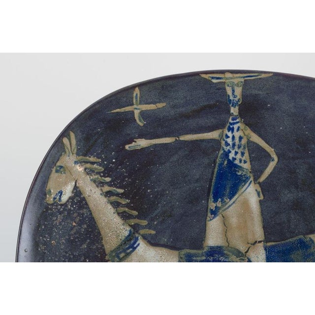 Large Swedish Ceramic Dish with Motif of Don Quixote by Åke Holm, 1960s For Sale - Image 3 of 8