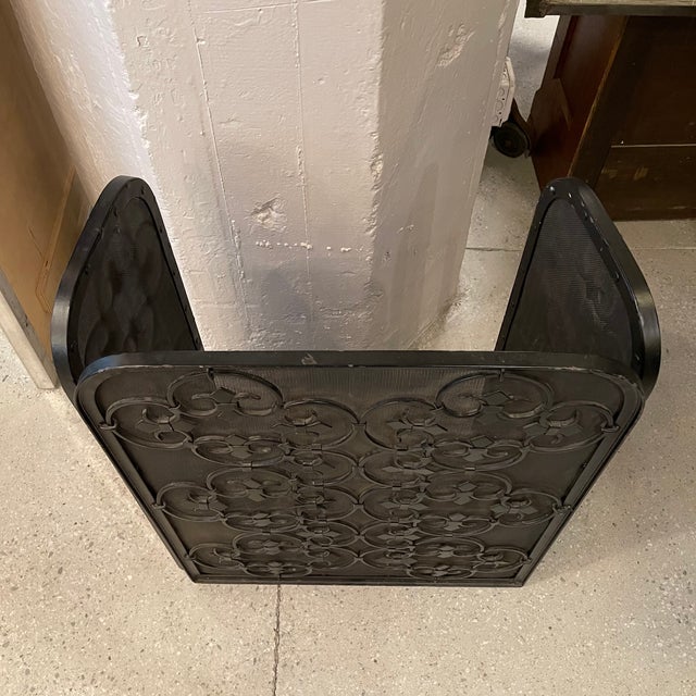 Mid 20th Century Hollywood Regency Scrolled Iron and Mesh Trifold Fireplace Screen For Sale - Image 4 of 10