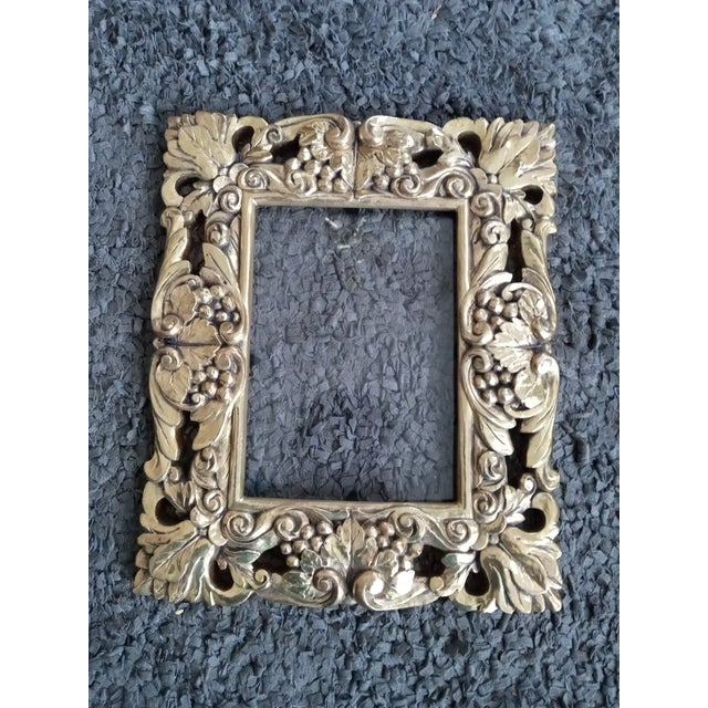 Exquisite Baroque Style Made in Italy Ornate Gilted Photo Frame. For Sale - Image 4 of 6