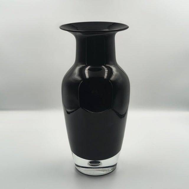 1970s Mid-Century Modern Murano Sommerso Jet Black Art Glass Vase With Controlled Bubble Base, 1970s For Sale - Image 5 of 8