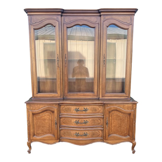 1980s Century Furniture French Country Illuminated China Cabinet For Sale