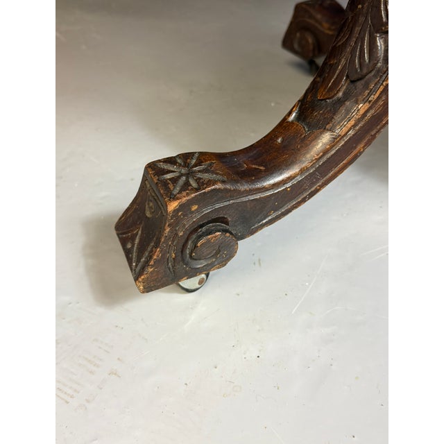 Victorian-Era Octagonal Burr Walnut Centre Table, 1900 For Sale - Image 10 of 15