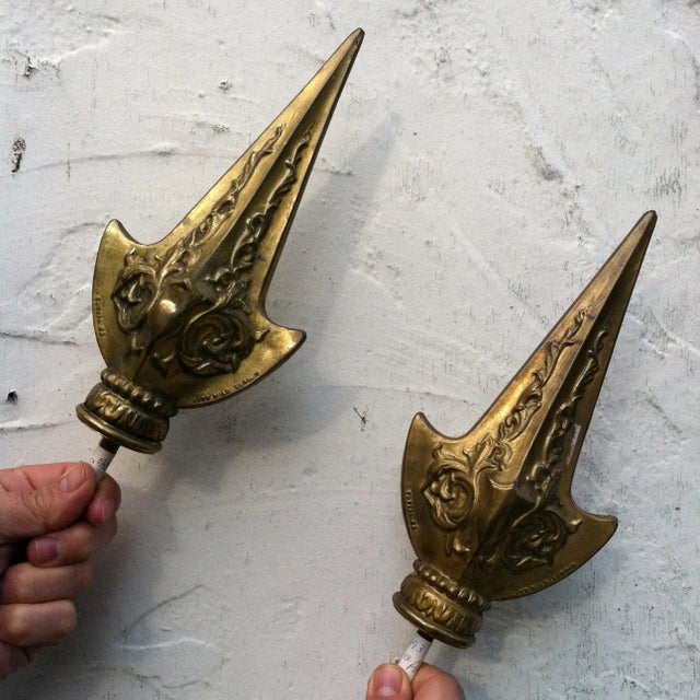Traditional Pair of Pointed Brass Drapery Finials For Sale - Image 3 of 8