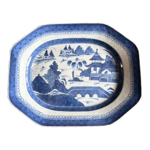 A Fine Antique Chinese Export Porcelain Canton Platter, Circa 1830’s