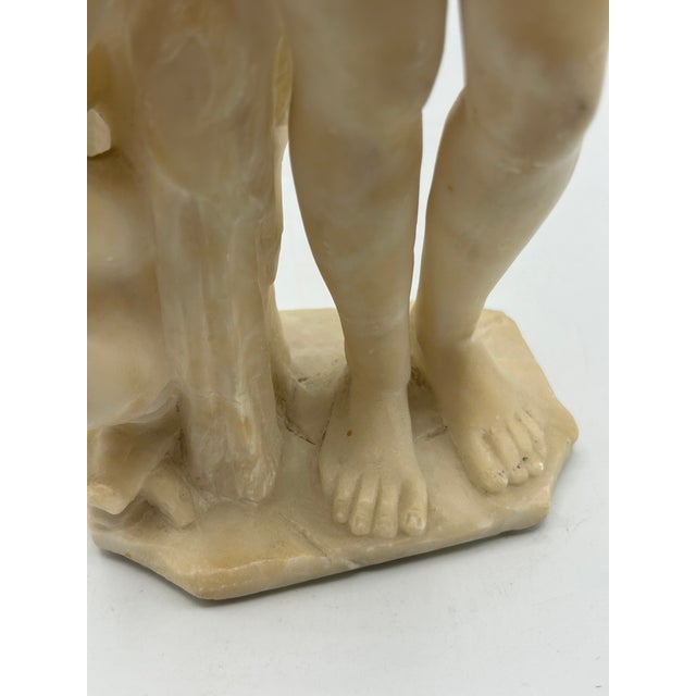 Early 20th-Century Grand Tour Italian Carved White Marble Statuette After the Venus of Cyrene For Sale - Image 16 of 18