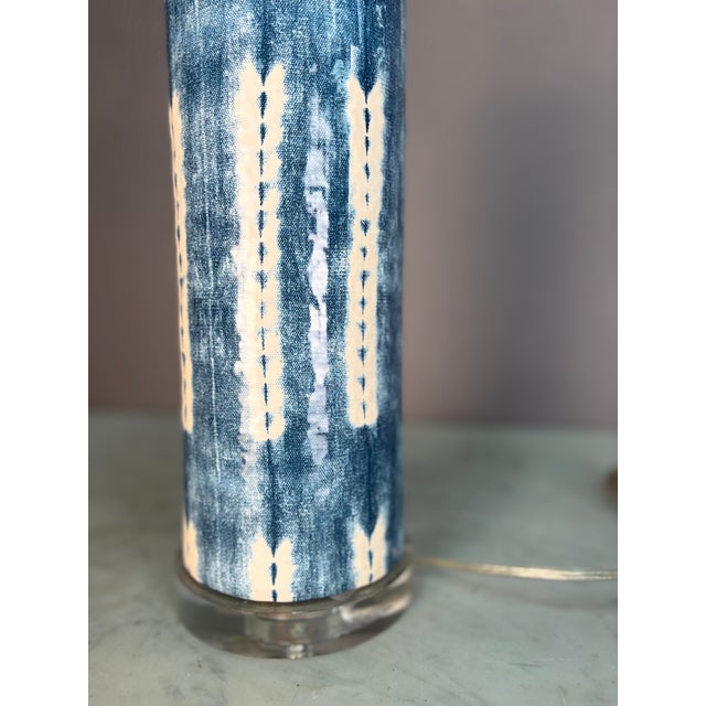 Metal Regina Andrew Mali Blue and White Table Lamp For Sale - Image 7 of 10