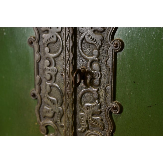 Green Antique Chinoiserie Jacobean Green Lacquered Hand Painted Bookcase or Bar Cabinet, Circa 1920s For Sale - Image 8 of 15