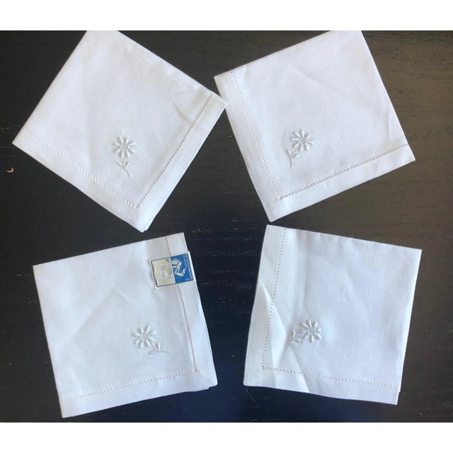 Farmhouse Vintage Linen Luncheon Napkins - Set of 4 For Sale - Image 3 of 12