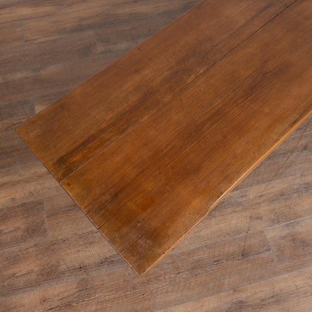 Early 20th Century Early 20th-Century Hungarian Walnut Coffee Table With Peg Legs For Sale - Image 5 of 10