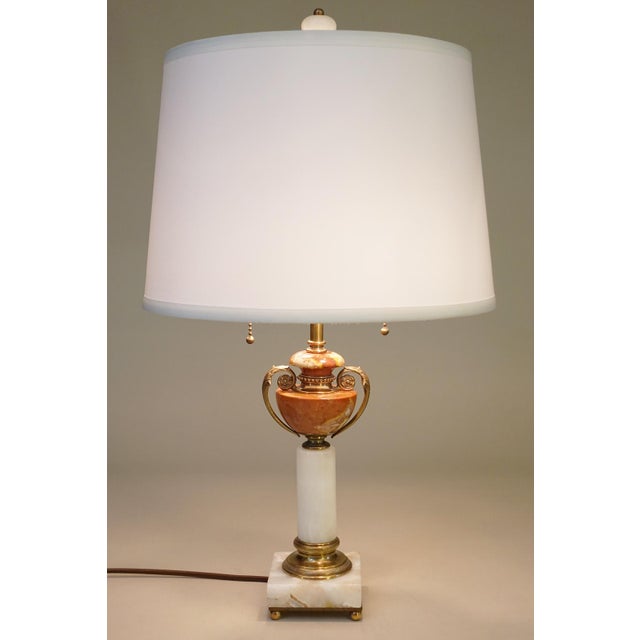 1930s 1930s French Depose Art Deco Neo Classic White/Salmon Onyx Marble Column & Urn Bronze Table Lamp For Sale - Image 5 of 9
