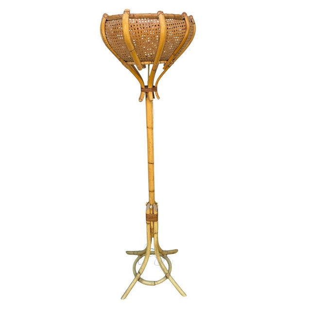 Vintage rattan living room lamp from the 1960s. Handcrafted in the south of France. European Plug (up to 250V).The wiring...