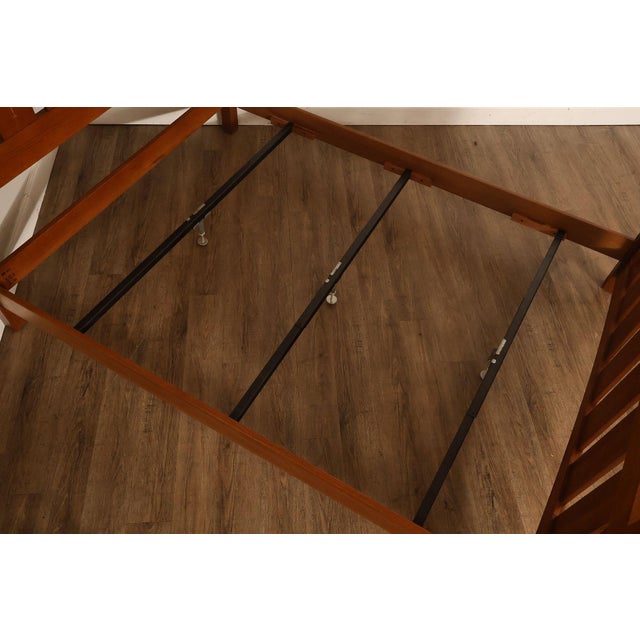 Mission Stickley Mission Collection Harvey Ellis Inlaid Oak Queen Bed For Sale - Image 3 of 18