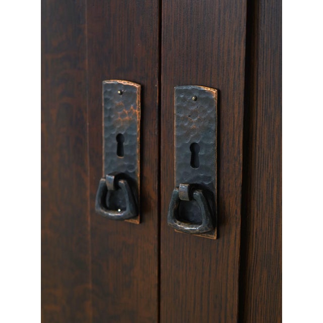 Stickley Mission Oak Entertainment Unit Armoire For Sale - Image 11 of 18