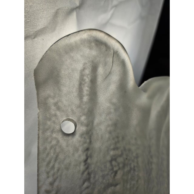 Traditional Pair of Vintage Pugeloso Frosted Tulip Murano Sconces For Sale - Image 3 of 11