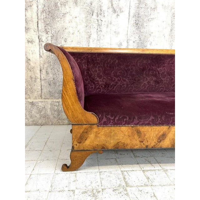 Art Deco Violet Jacquard Velvet and Walnut Wood Canape Sofa For Sale - Image 5 of 10