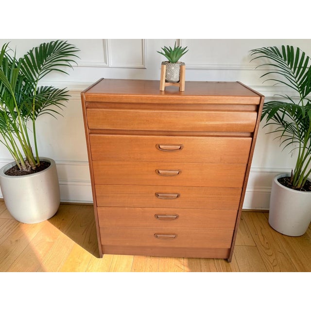 Mid-Century Modern Mid-Century Danish Chest of Drawers in Teak from William Lawrence, 1960s For Sale - Image 3 of 18