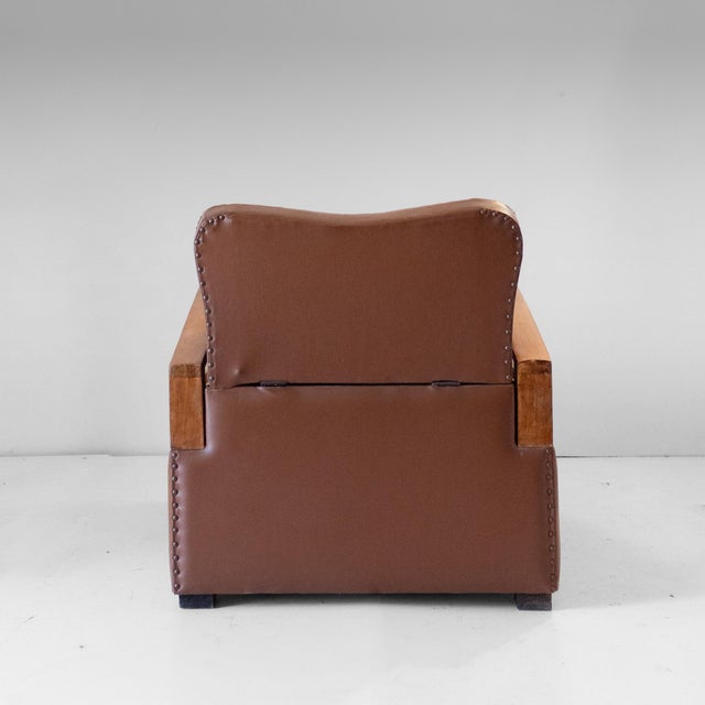 Italian Art Déco Convertible Armchair / Sleeper Chair in Brown Eco-Leather, 1920s An elegant and highly functional Italian...