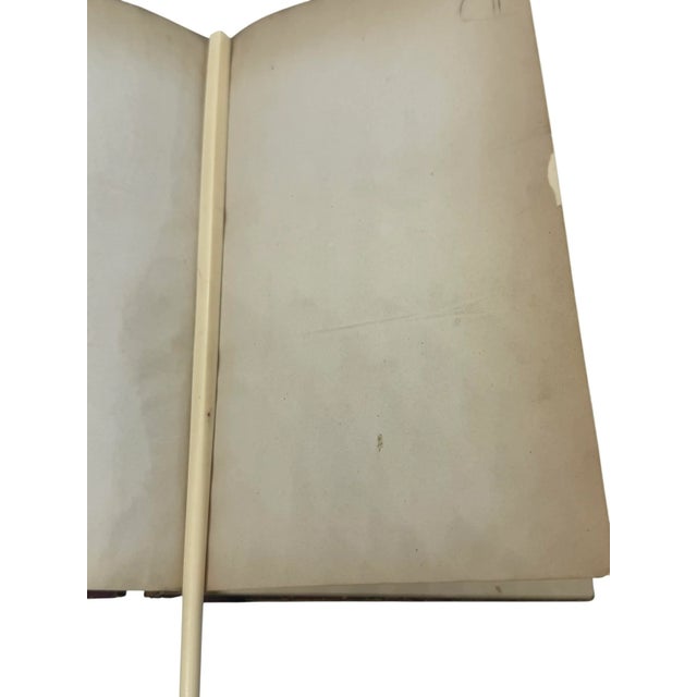 Mid 19th Century Antique "Fables De La Fontaine" Published in Paris by Librairie De Firmin Didot Frères, Fils Et Cie 1859 For Sale - Image 5 of 12