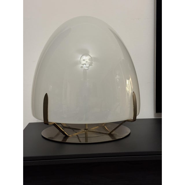 Large Vintage Table Lamp in Murano Opaline Glass and Metal in the style of Leucos and VeArt, Italy, 1970s For Sale - Image 4 of 15