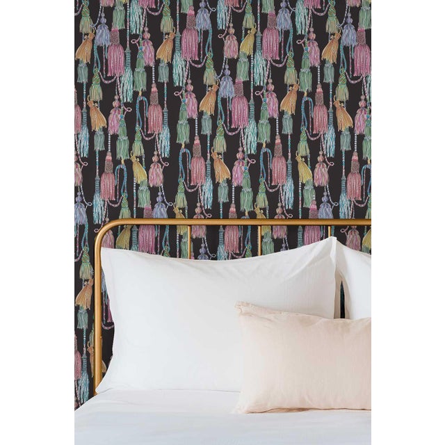 Tassel Trellis Grasscloth Wallpaper by House Party | Black Lacquer | 6 Yards For Sale In Charlotte - Image 6 of 7