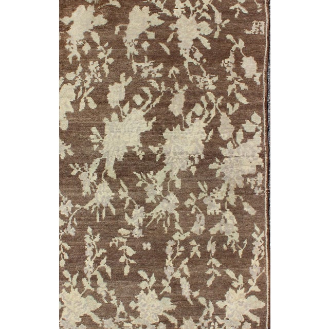Mocha Vintage Turkish Oushak Rug With Free-Flowing Green & Cream Flower Blossoms For Sale - Image 4 of 7