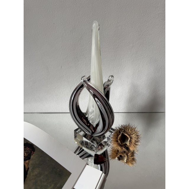 Sculptural glass composition with flowing ribbon form and luminous core – a refined statement of Italian modernist glass...