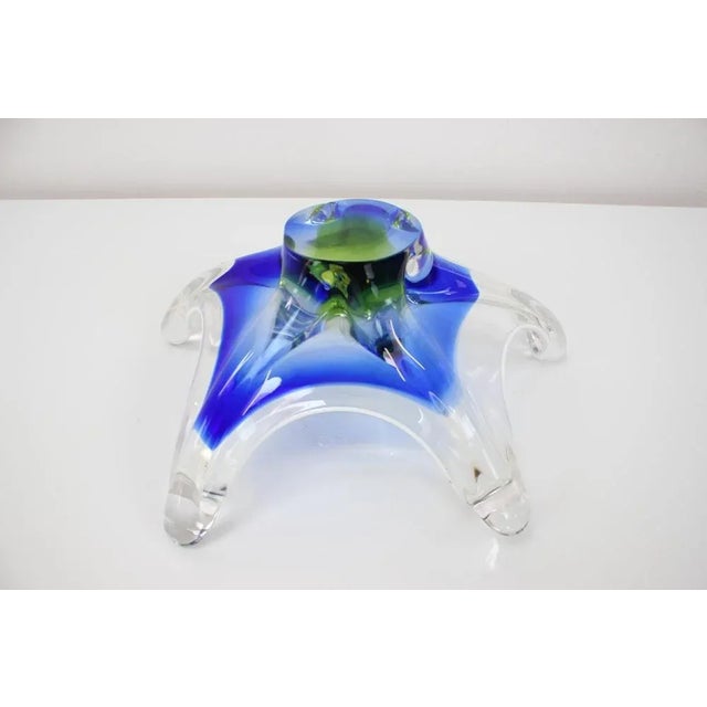 1960s Czech Art Glass Bowl by Josef Hospodka for Chribska Glassworks, 1960s For Sale - Image 5 of 9