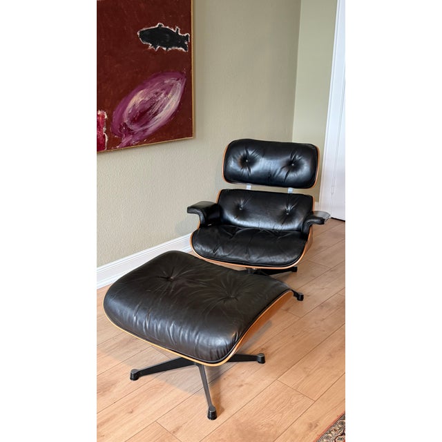 Herman Miller Set of Lounge Chair & Ottoman by Charles & Ray Eames for Herman Miller & Vitra, Set of 2 For Sale - Image 4 of 18